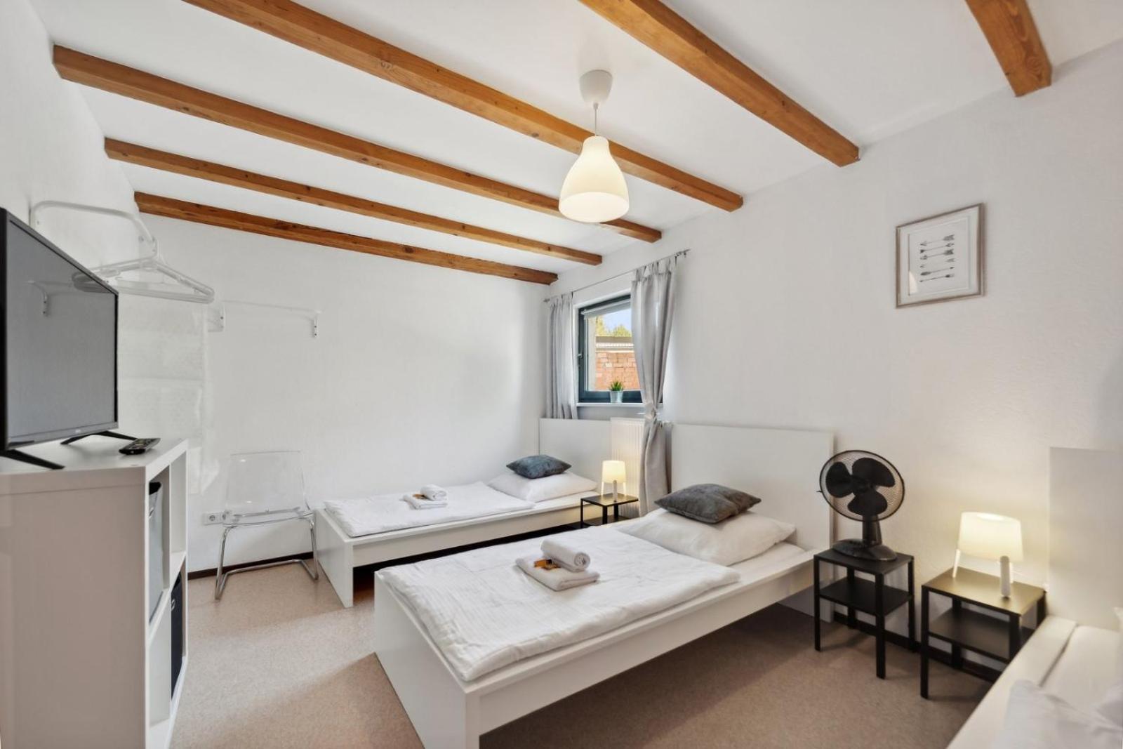 Andriss - Travel & Work - 5 Bedroom - Kitchen - Parking Kaiserslautern Exterior photo